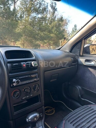 Opel Astra-13