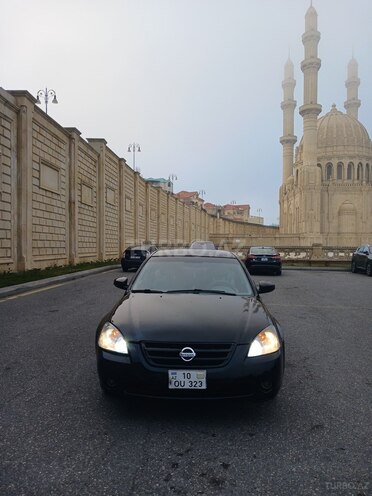 Nissan Altima-5