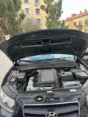 Hyundai Santa Fe-12