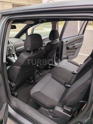 Opel Zafira-16