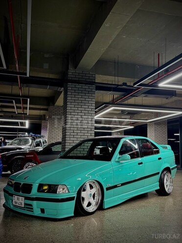 BMW 320-10