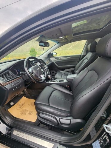 Hyundai Sonata-11