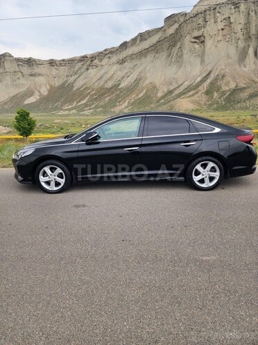Hyundai Sonata-7