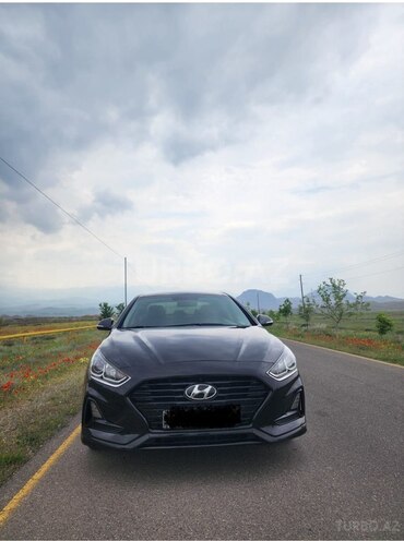 Hyundai Sonata-4