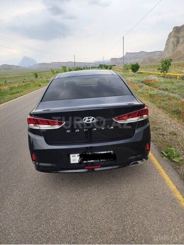 Hyundai Sonata-5