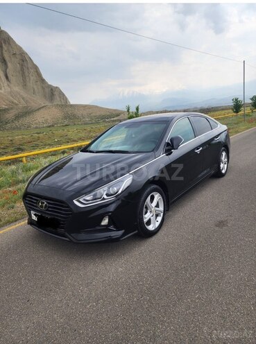 Hyundai Sonata-2
