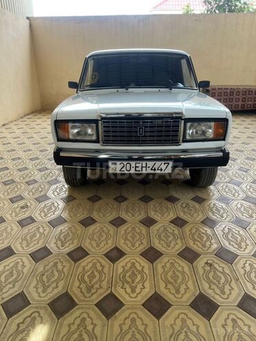 LADA (VAZ) 2107-1