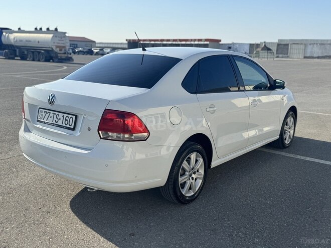 Volkswagen Polo-5