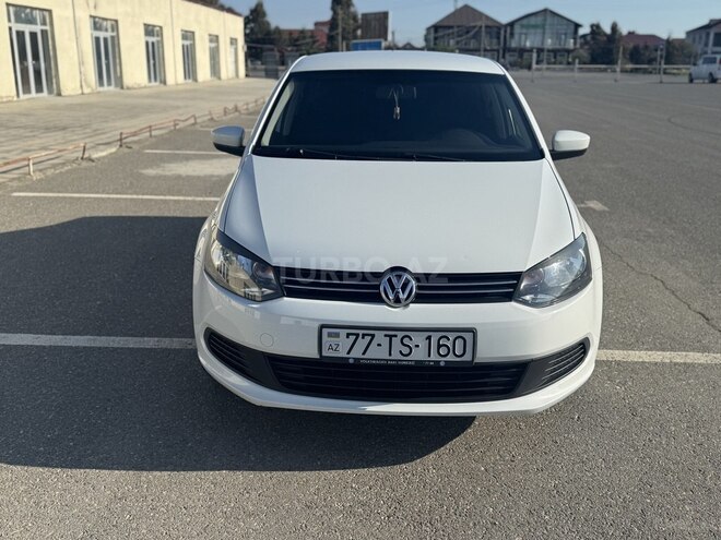 Volkswagen Polo-1