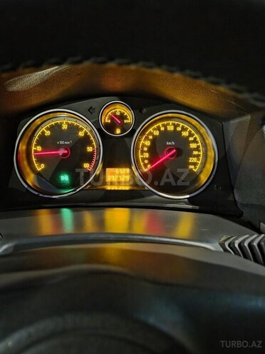 Opel Astra-12