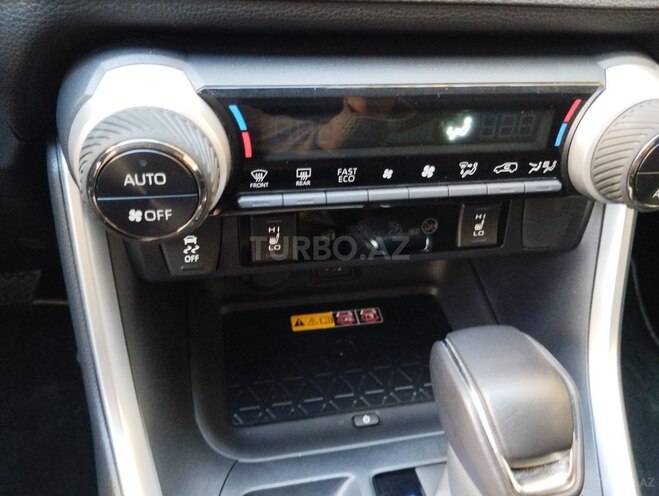 Toyota RAV4 2025, 8,800 km - 2.5 l - Bakı