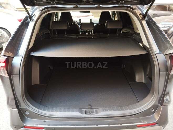 Toyota RAV4 2025, 8,800 km - 2.5 l - Bakı