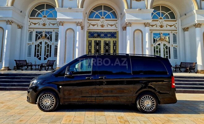 Mercedes Metris-9