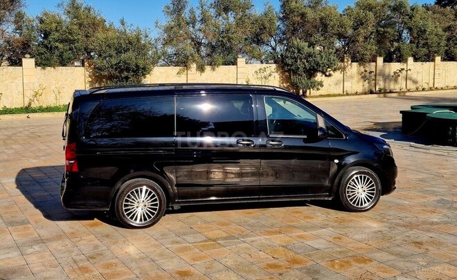 Mercedes Metris-12