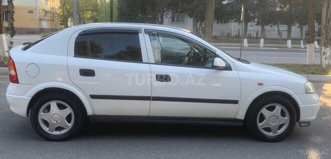 Opel Astra-7