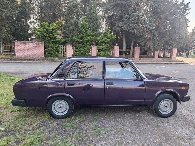 LADA (VAZ) 2107-2