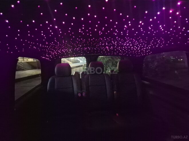 Mercedes Metris-8