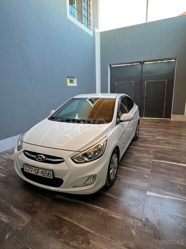 Hyundai Accent-3