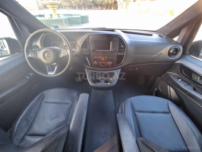 Mercedes Metris-21