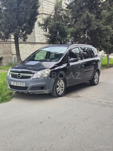 Opel Zafira-2