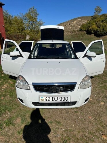LADA (VAZ) Priora-1