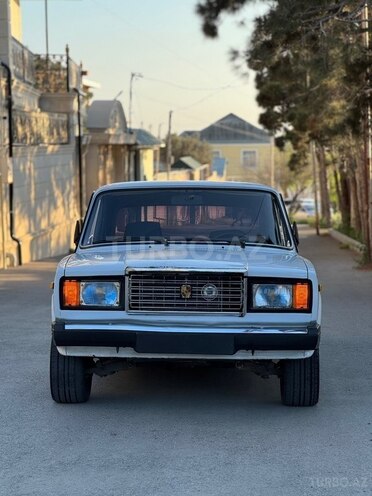 LADA (VAZ) 2107-2