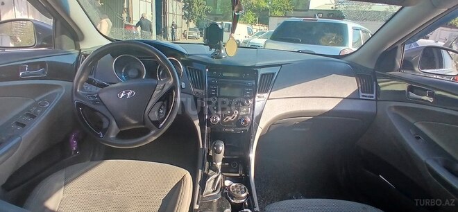 Hyundai Sonata-3