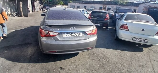 Hyundai Sonata-5