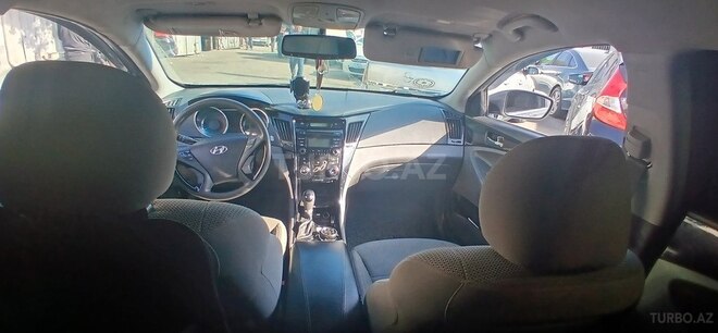 Hyundai Sonata-9
