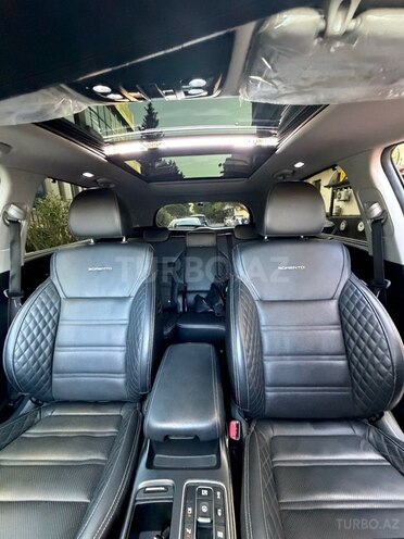 Kia Sorento-11