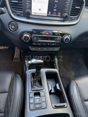 Kia Sorento-15