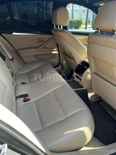 BMW 528-9