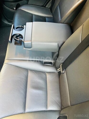 Hyundai Santa Fe-9