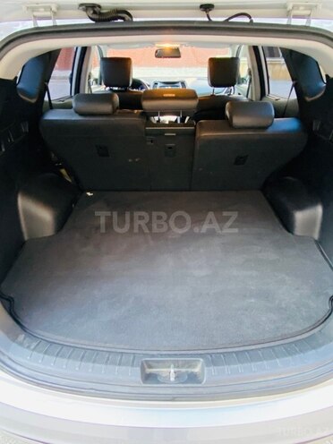 Hyundai Santa Fe-10
