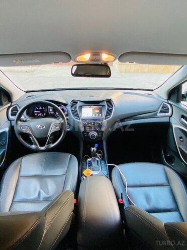Hyundai Santa Fe-12