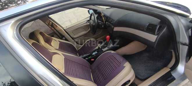 BMW 320-3
