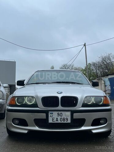 BMW 320-1