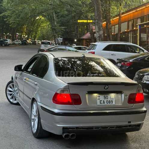 BMW 320-2
