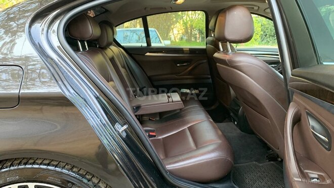 BMW 528-9