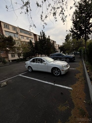 Mercedes C 240-11