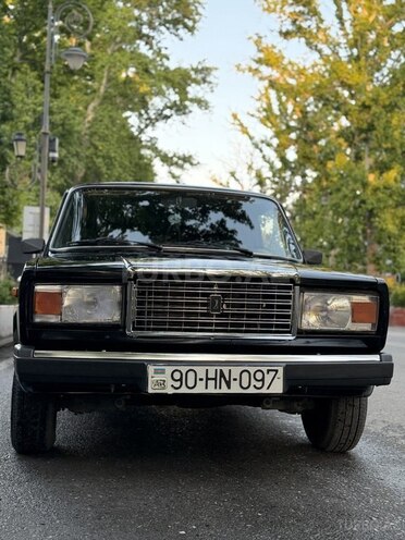 LADA (VAZ) 2107-1