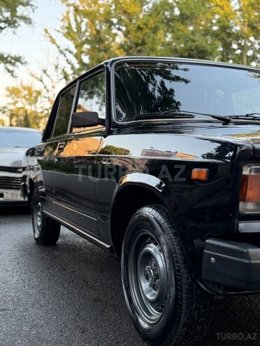 LADA (VAZ) 2107-2