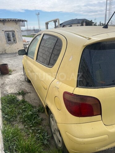 Toyota Vitz-4