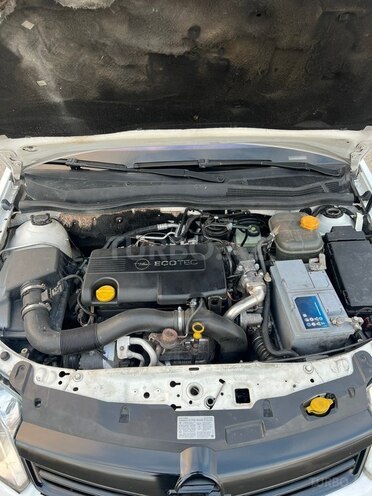 Opel Astra-11
