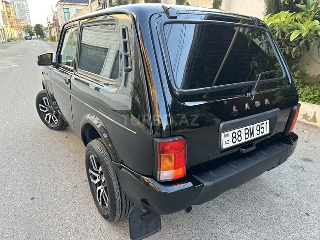 LADA (VAZ) Niva-9