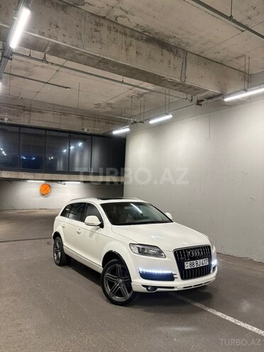 Audi Q7-2