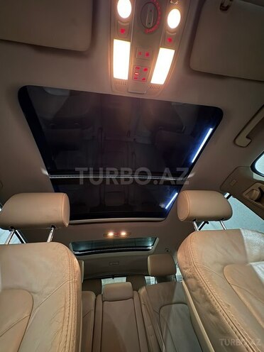 Audi Q7-10