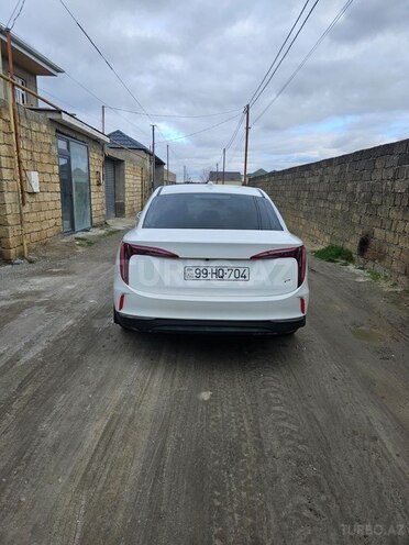 Hongqi E-QM5-2