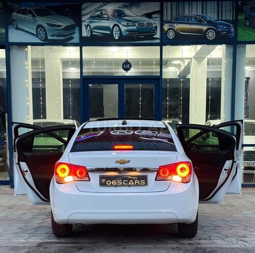 Chevrolet Cruze-15