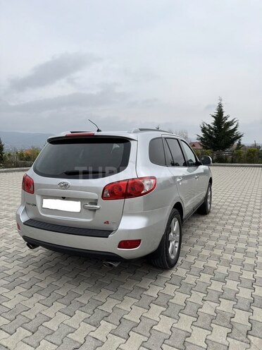 Hyundai Santa Fe-9